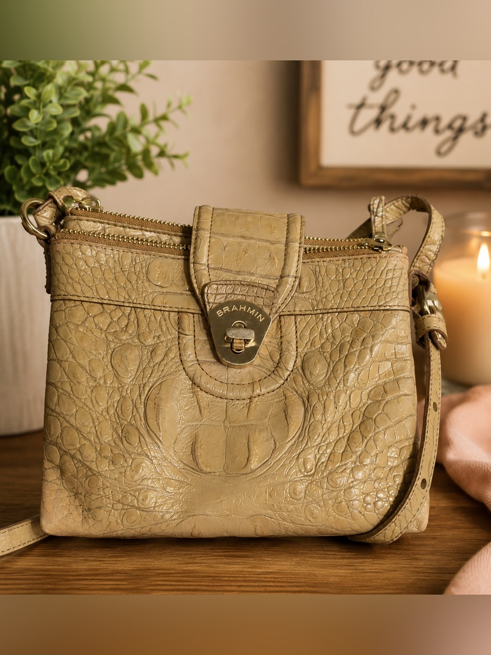 Brahmin vintage crossbody - Picture 1 of 1